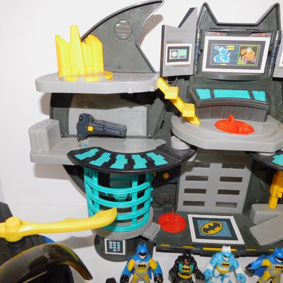 Fisher Price Imaginext DC Super Friends Batman Batcave w Accessories Figures - Picture 5 of 10